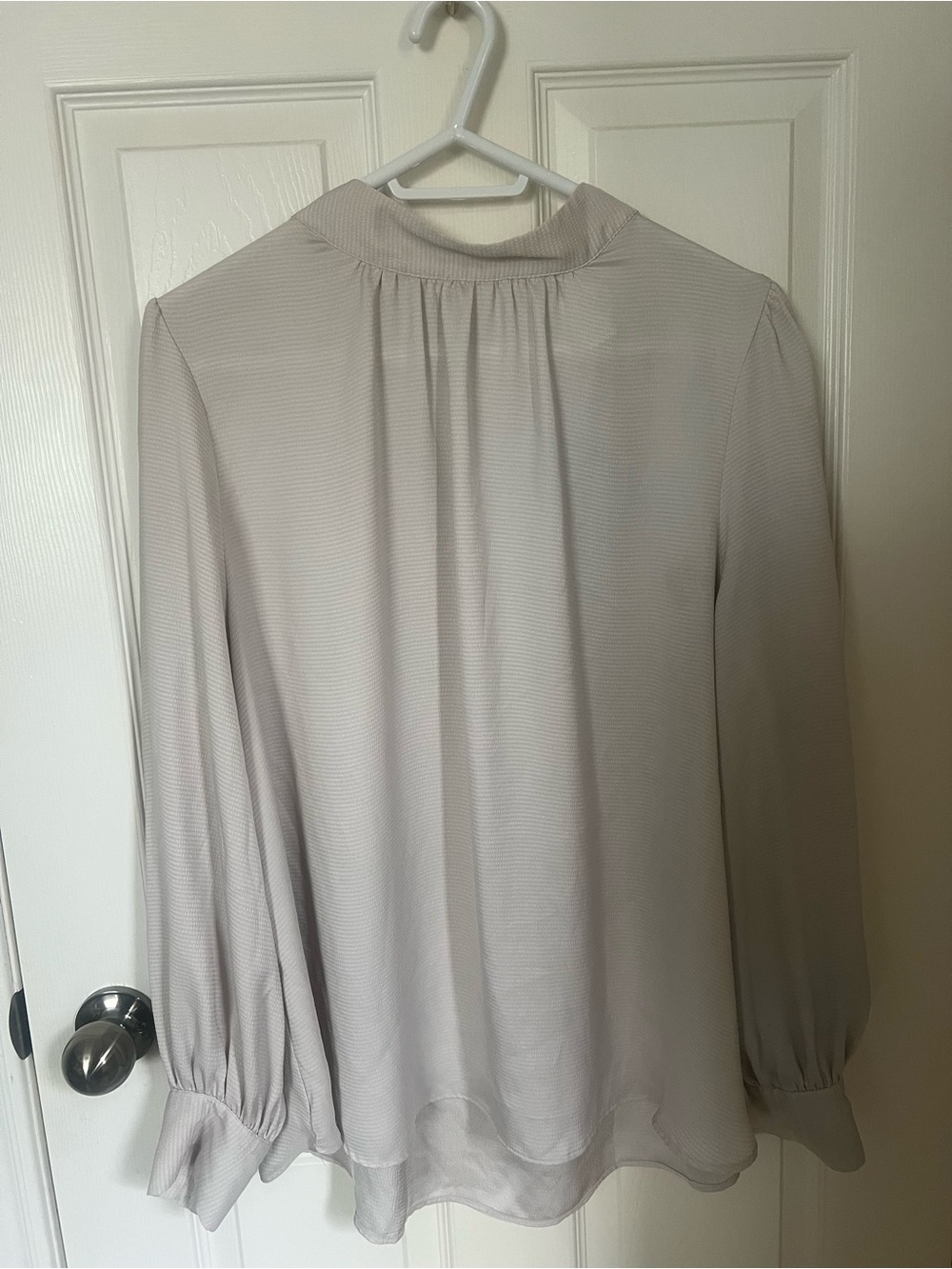 H&M Light Beige Textured Blouse - Picture 2 of 4